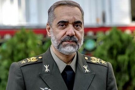 وزیر دفاع : خودروهای جنگی تولید داخل تحویل نیروهای مسلح می‌شود