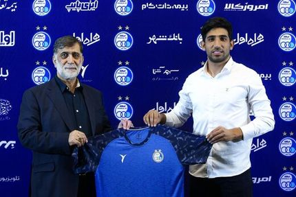 هافبک ۲۶ ساله سپاهان، بطور رسمی به استقلال پیوست