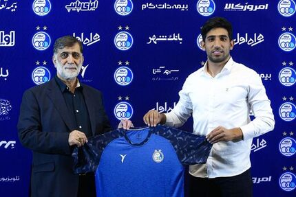 هافبک ۲۶ ساله سپاهان، بطور رسمی به استقلال پیوست