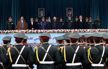 امنیت امروز ما برآمده از حضور مردم و برخاسته از نیروهای انتظامی و نظامی آگاه و حاضر در صحنه است