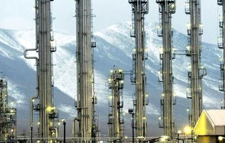 آسیب شدید حملات دشمن به آب سنگین خنداب