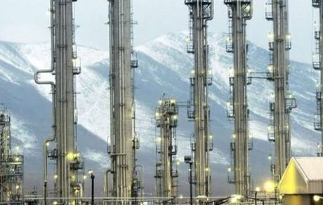 آسیب شدید حملات دشمن به آب سنگین خنداب