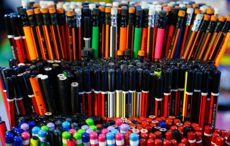 واردات مداد ممنوع