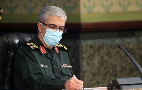 سرلشکر باقری: حماسه شهدای غواص در تاریخ ایران اسلامی زنده خواهد ماند