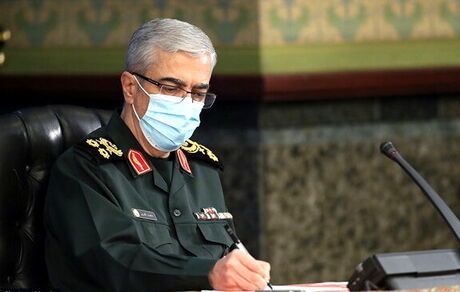 سرلشکر باقری: حماسه شهدای غواص در تاریخ ایران اسلامی زنده خواهد ماند