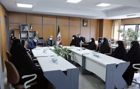 خانواده در شرایط کنونی بیش از هر زمان دیگر مورد حمله دشمنان ملت قرار گرفته است