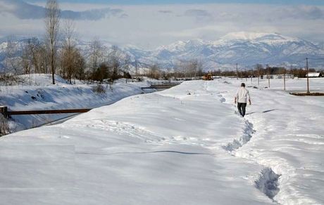 برف برخی جاده‌های استان کهگیلویه و بویراحمد را بست