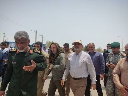  وزیر کشور: اتصال آب و برق مناطق زلزله زده هرمزگان در حال انجام است