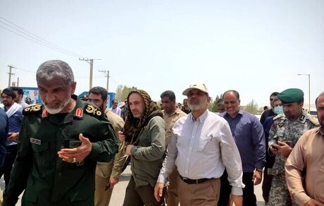  وزیر کشور: اتصال آب و برق مناطق زلزله زده هرمزگان در حال انجام است