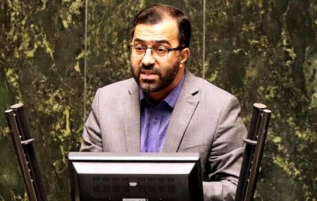 سازمان اداری و استخدامی کشور برنامه‌ای جهت تبدیل وضعیت کارکنان و تعیین تکلیف شرکت‌های طرف قرارداد دولت تهیه کند