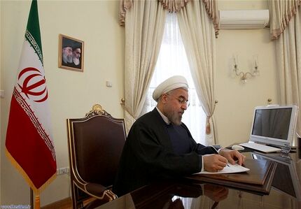 روحانی: بسیج همگانی ملت و دولت را برای مقابله با موج سوم کرونا در کشور اعلام می‌کنم