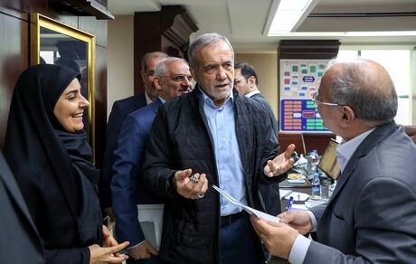 رئیس جمهور از وزارت راه و شهرسازی بازدید کرد