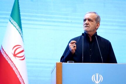 رئیس جمهور: همه دعواها از  سر جهل است / کتاب را همراه و دوستی همیشگی خود بدانیم