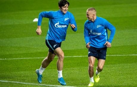 
سردار باز هم قوانین کرونایی را زیر پا گذاشت
