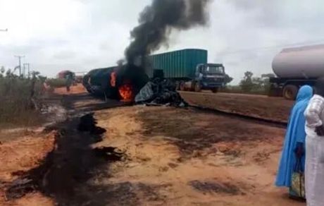 ۴۸ کشته در تصادف تانکر سوخت و کامیون در نیجریه