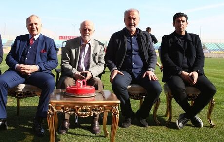 جشن ۶۰ سالگی پرسپولیس در ورزشگاه شهید کاظمی برگزار شد