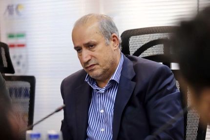 تاج: چمن ورزشگاه آزادی باید تعویض شود