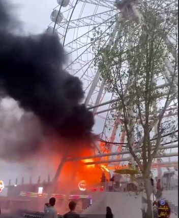 آتش سوزی ترسناک چرخ و فلک در شهربازی سیمرغ محمودآباد / مهار شد و تلفات نداشت + ویدئو