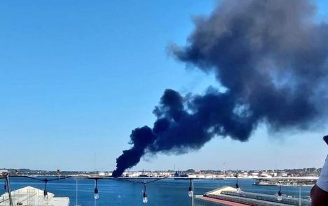 بزرگترین پالایشگاه کوبا آتش گرفت + ویدئو