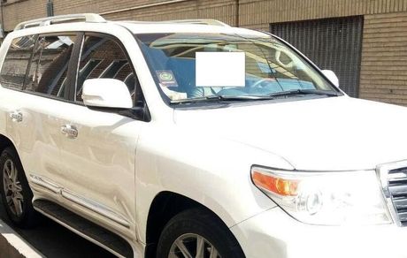 توقیف یک دستگاه خودروی تویوتا لندکروز قاچاق و غیرقانونی در شیراز!