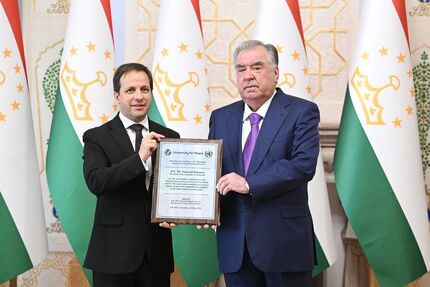 رئیس جمهور تاجیکستان، جایزه دانشگاه صلح سازمان ملل را دریافت کرد
