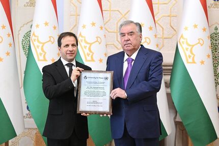 رئیس جمهور تاجیکستان، جایزه دانشگاه صلح سازمان ملل را دریافت کرد