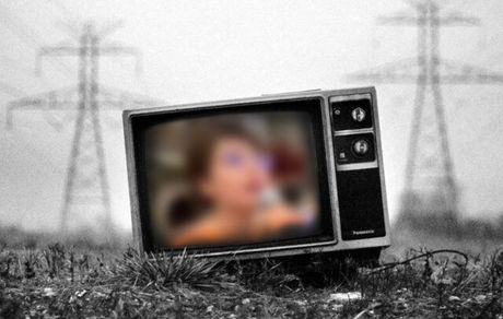 چرا تلویزیون خط قرمز تصویری خود را شکست؟/جای خالی آباژور در ۲۰:۳۰ صداوسیما