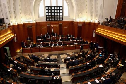 انتخابات پارلمانی لبنان به تعویق افتاد