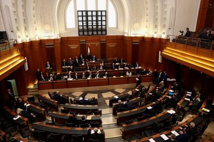 انتخابات پارلمانی لبنان به تعویق افتاد