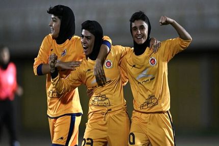 پایان لیگ برتر فوتبال بانوان با قهرمانی دوباره خاتون بم