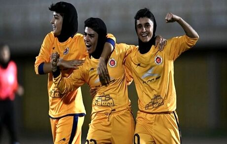 پایان لیگ برتر فوتبال بانوان با قهرمانی دوباره خاتون بم