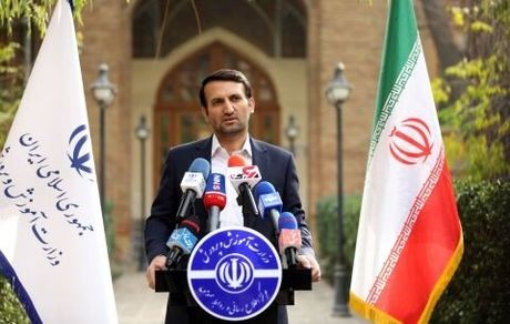 سخنگوی وزارت آموزش و پرورش: کاهش نزدیک به پنج میلیون دانش آموز در چهار سال منتهی به ۱۴۱۲ / در پرداخت حق‌التدریس‌ها به روز هستیم