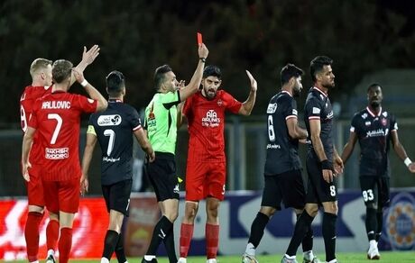 بازی تراکتور و پرسپولیس در جام حذفی به تعویق افتاد