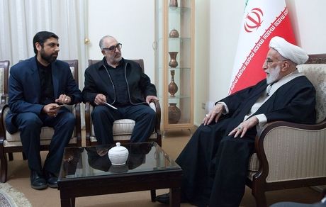 آیت الله جنتی: ایستادگی مقابل مستکبران شهادت و جانبازی هم دارد 