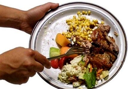 ۴ ساله هم غذای داخل کشور و هم غذای کشورهای دوست را هم می‌توانیم تامین کنیم