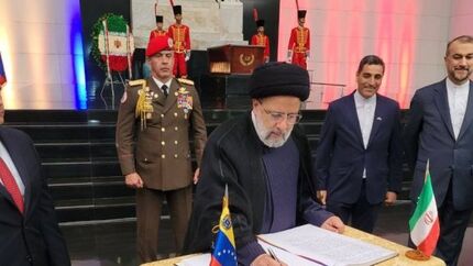رئیس جمهور در مقبره رهبر انقلاب‌های آزادیبخش آمریکای لاتین حضور یافت