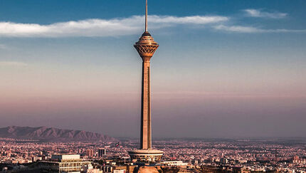 بازدید رایگان معلمان از برج میلاد در روز معلم