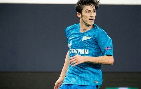 سردار آزمون رودرروی مهران مدیری می‌نشیند
