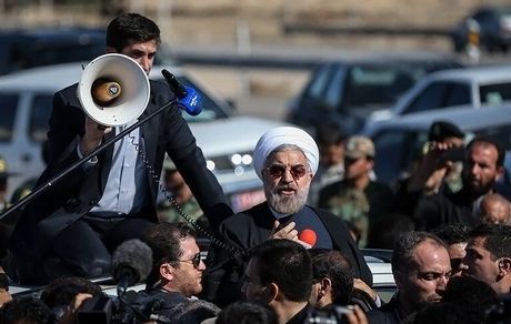 روحانی: مشکل زلزله‌زدگان را مشکل خودمان می‌دانیم