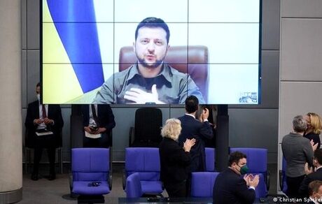 زلنسکی در پارلمان آلمان: آقای شولتس عزیز، دیوار را خراب کنید!