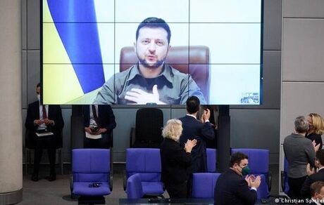 زلنسکی در پارلمان آلمان: آقای شولتس عزیز، دیوار را خراب کنید!