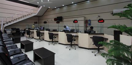 فعالیت شعب بانکی در مناطق قرمز با نیمی از کارکنان