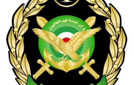 ارتش در میدان آزادی تهران لحظه سال تحویل توپ شلیک می‌کند