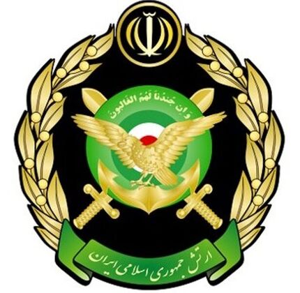 ارتش در میدان آزادی تهران لحظه سال تحویل توپ شلیک می‌کند