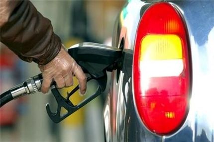 شایعه بنزین تشویقی ایام کرونا تکذیب شد