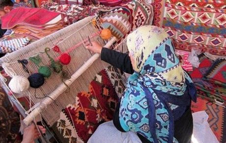 برنامه‌ریزی برای دایر شدن دبیرخانه شهر ملی گلیم عنبران نمین