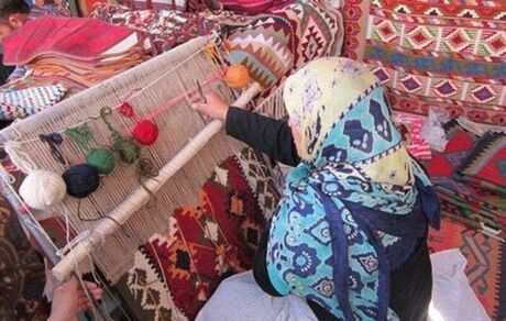 برنامه‌ریزی برای دایر شدن دبیرخانه شهر ملی گلیم عنبران نمین
