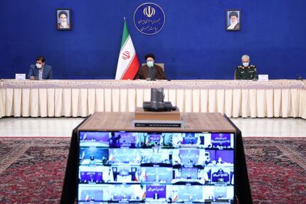 رعایت دقیق و کامل شیوه نامه‌های بهداشتی در تمامی مراکز به ویژه در اماکن مذهبی ضروری است/ گرانی برخی اقلام دارویی به هیچ عنوان نباید اتفاق بیفتد