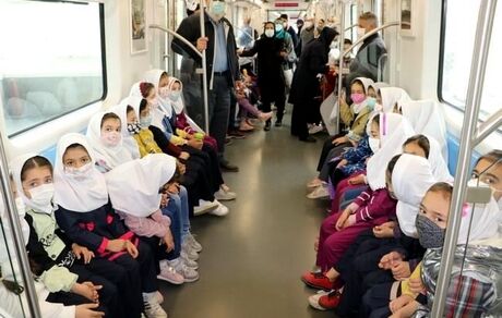 اتوبوس و مترو برای دانش‌آموزان و دانشجویان در مهرماه رایگان شد