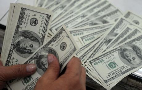 دلار پشت مرز روانی ایستاد/ یورو ۱۴.۸۸۰ تومان شد